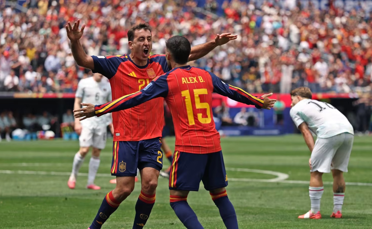 España avanza con goleada sobre Austria