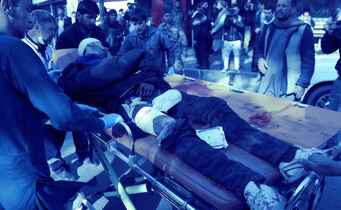 Al menos 95 muertos dejó un atentado suicida en el centro de Kabul.