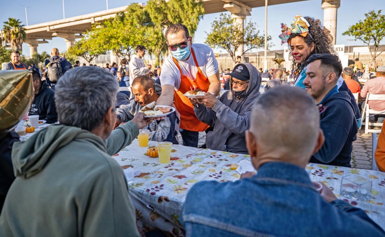 Reparten 400 platos de comida a personas vulnerables en la Zona Norte