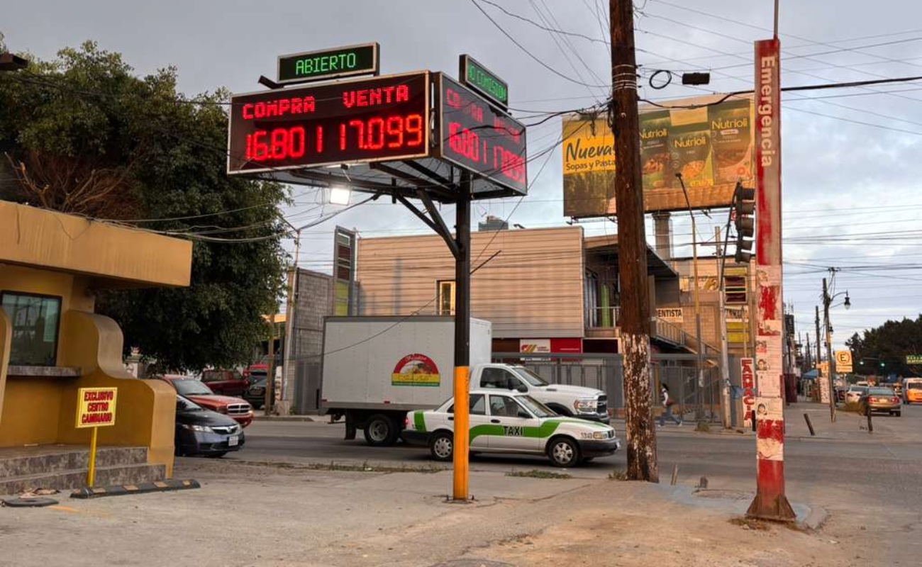 A México llegaron 50 millones de dólares menos que los 9,112 millones de dólares recibidos en los primeros dos meses de 2025, detalló Banxico.