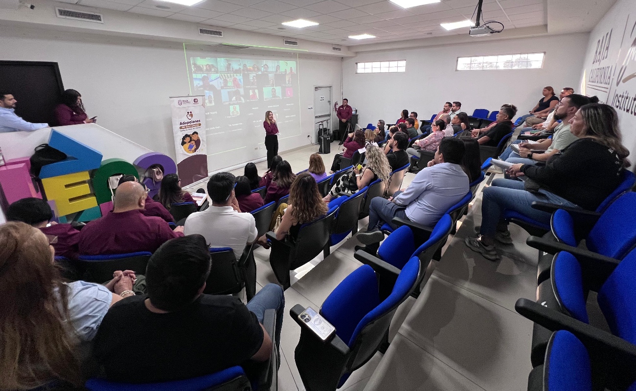 Prepara DIF BC a 30 familias hacia la adopción responsable
