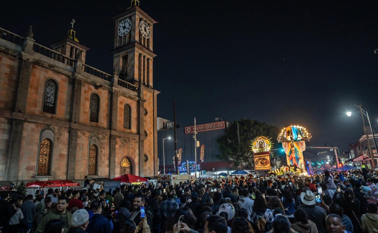 Mercados de Tijuana se unieron en gran peregrinación de la Virgen de Guadalupe.