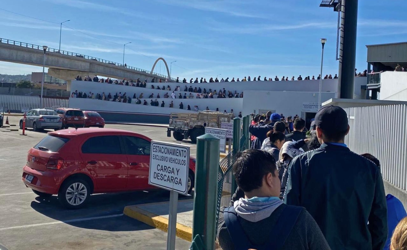 México enfrenta mayores dificultades para cumplir con estos requisitos, haciendo que la migración sea un proceso estratégico que requiere asesoría técnica y preparación.