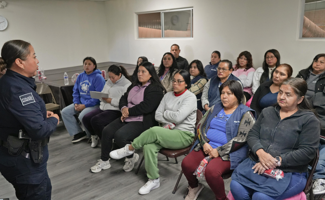 Imparten plática sobre ‘Prevención de la Violencia Familiar’