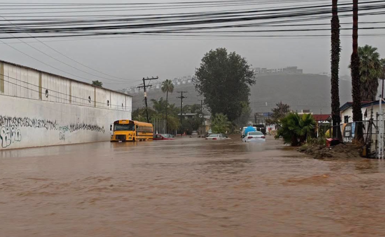 Deja tormenta tropical “Rachel” vialidades inundadas y 25 colonias sin electricidad