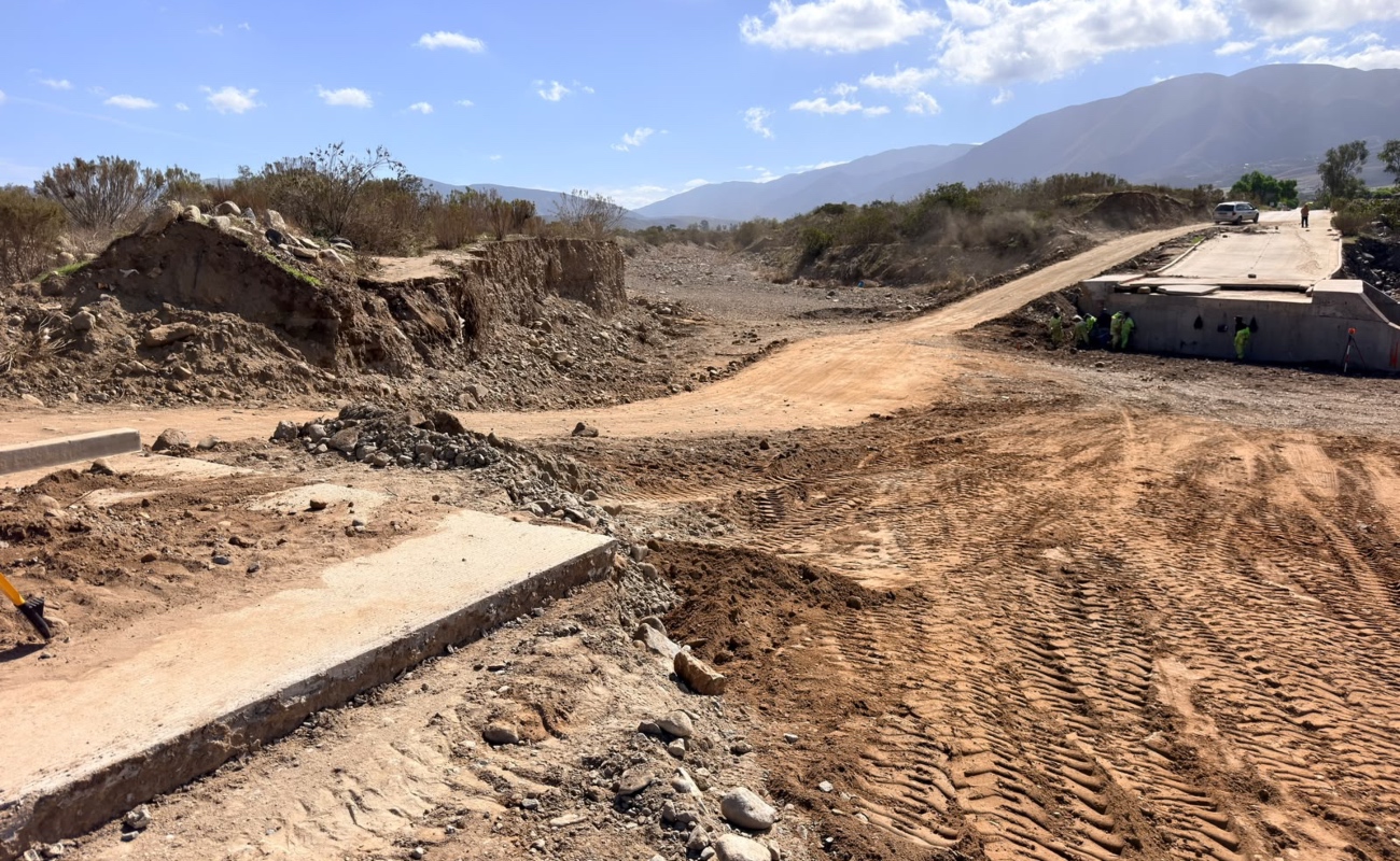 Trabaja SIDURT en obra emergente de acceso a Colonia Oaxaca