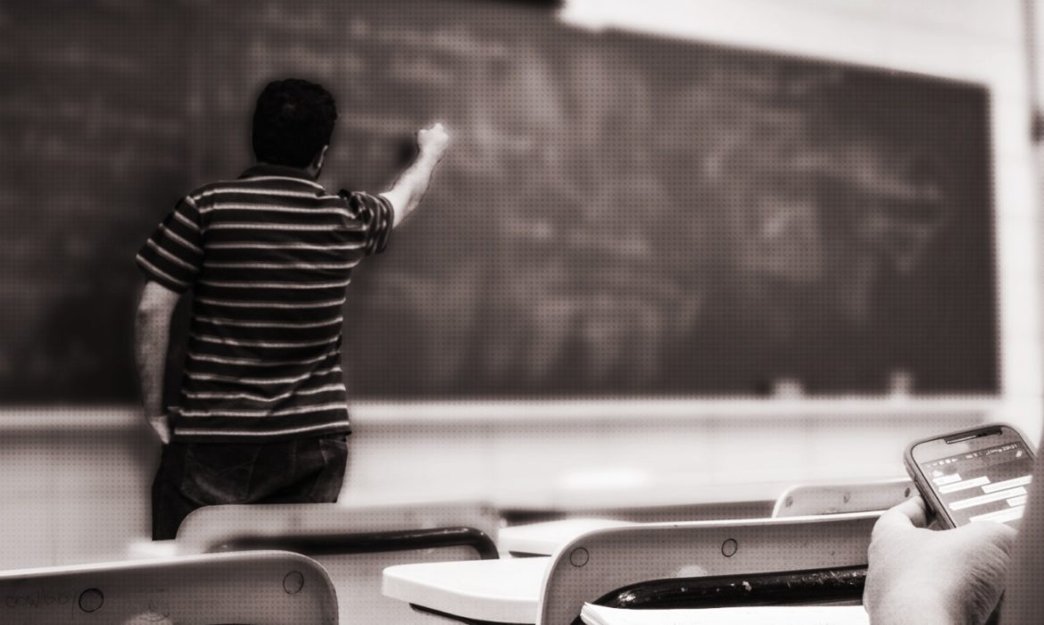 Continúan pocos bajacalifornianos con preparatoria y universidad