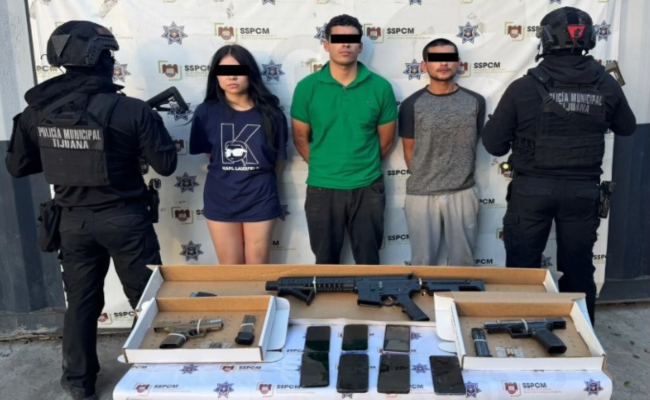 Detiene SSPCM a tres personas por portación de arma de fuego; asegura vehículo con predenuncia de robo