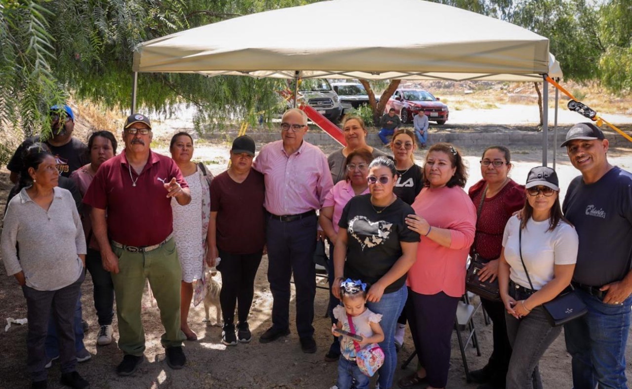 Reconoce Alfredo Álvarez labor vecinal en Tecate
