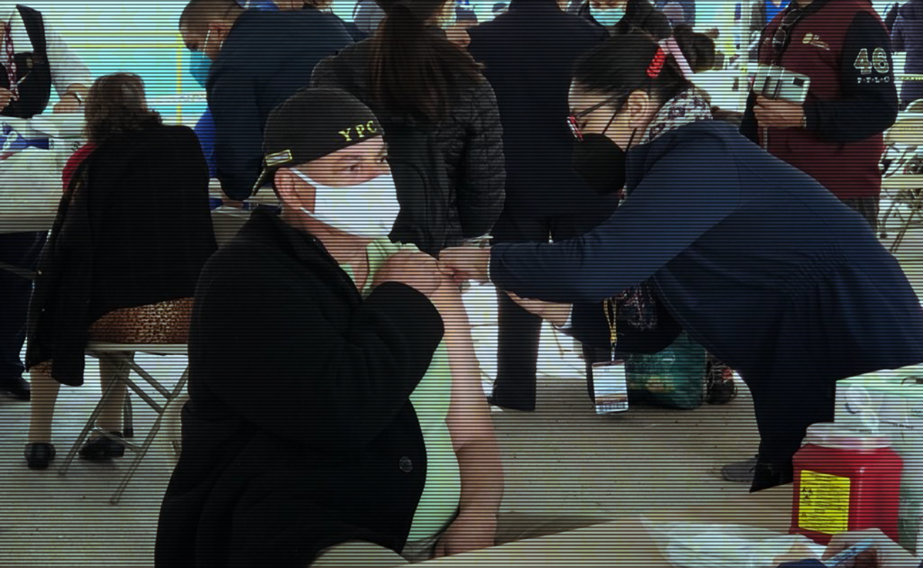 Mañana lunes, dijo el funcionario, la vacunación se dedicará para el personal de salud privado y público