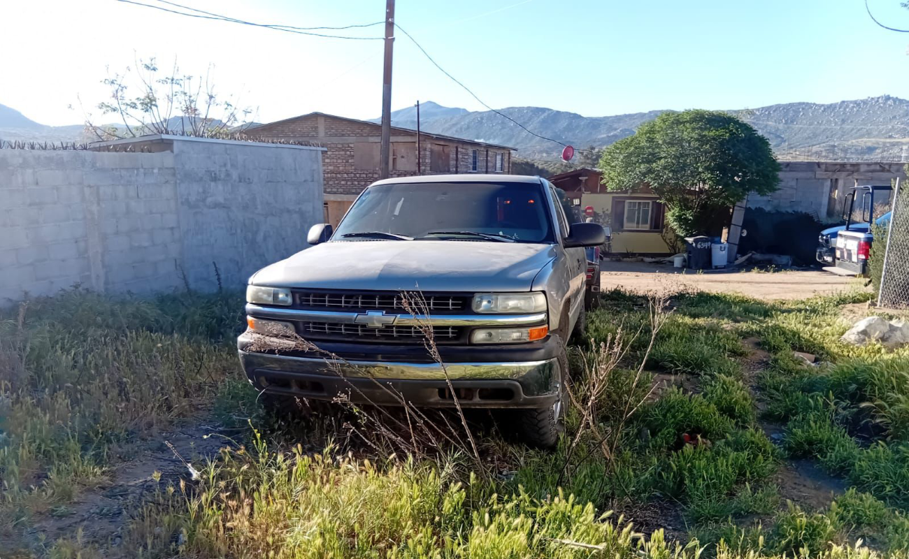 Recuperan en Tecate vehículo robado