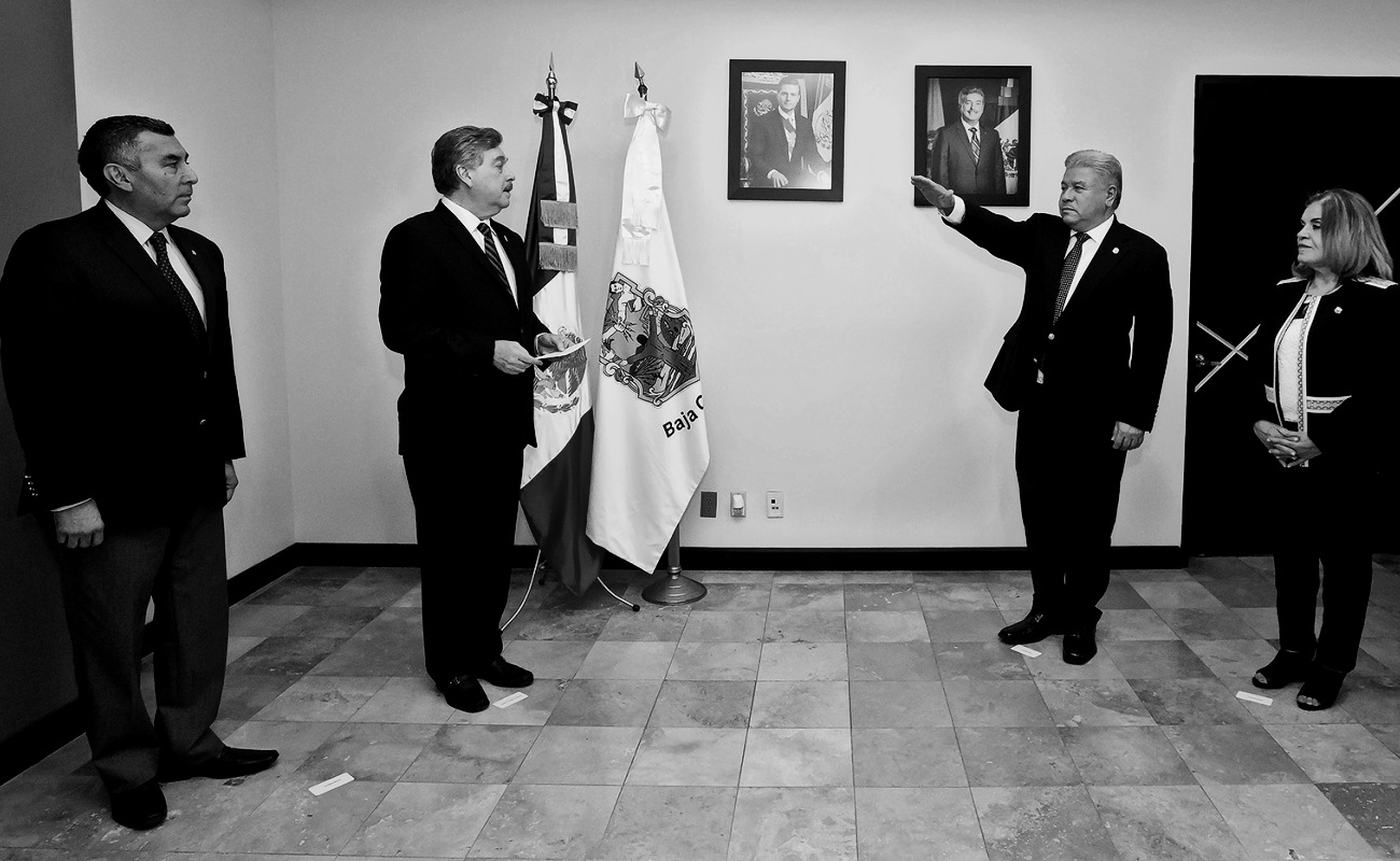 Eel Mandatario estatal, exhortó a Iribe Paniagua a cumplir con lealtad y honestidad los deberes que se le confieren en esta nueva encomienda.
