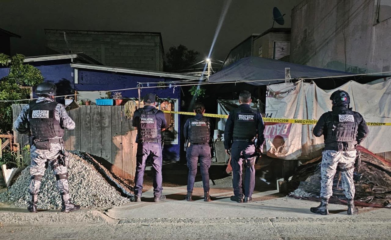 Reporte por violencia familiar deriva en detención de hombre en posesión de una granada de fragmentación y un arma de fuego
