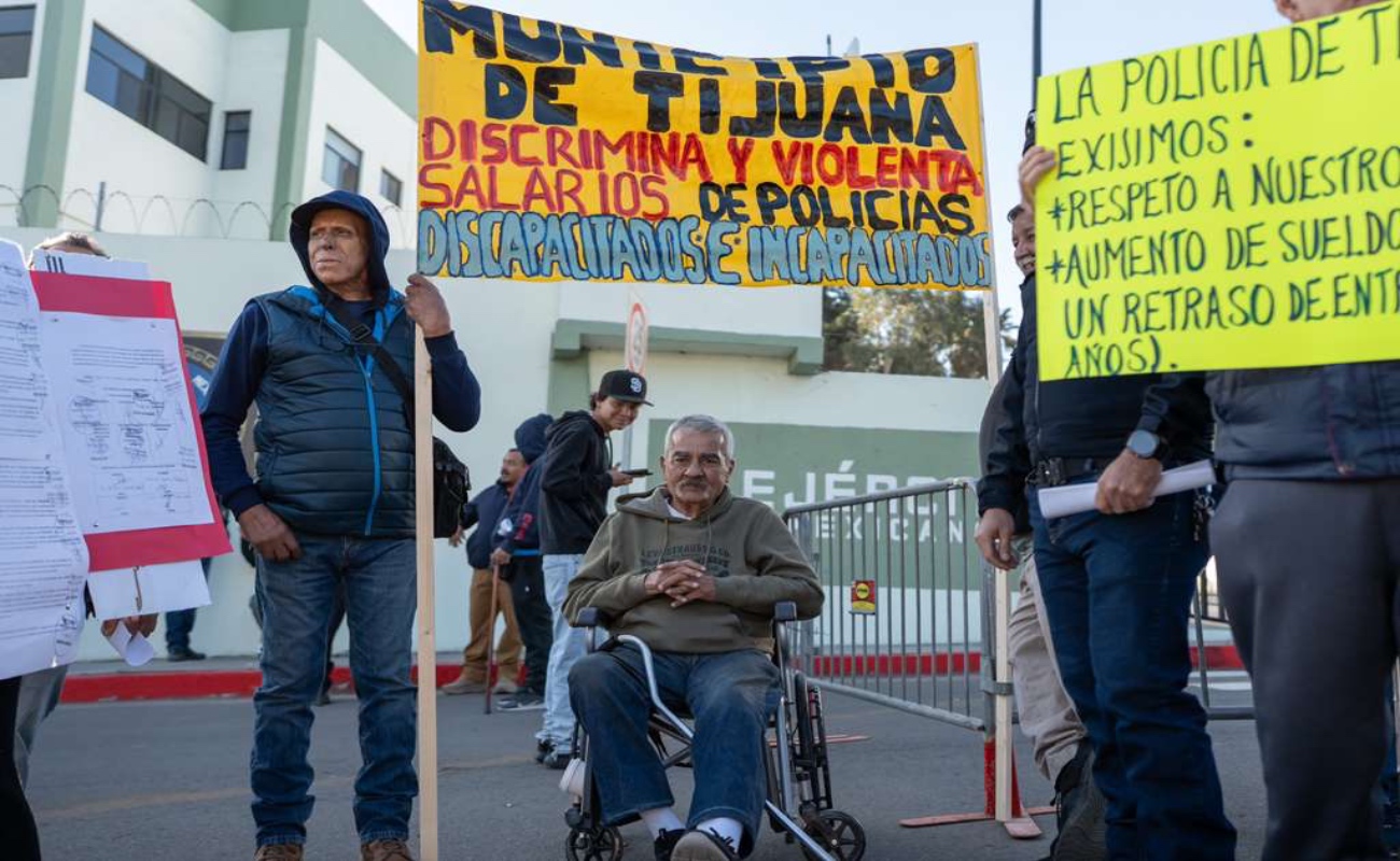 “¿Cómo quieres reclutar policías, si no tenemos seguro de vida ni seguridad social?”, cuestionaron.