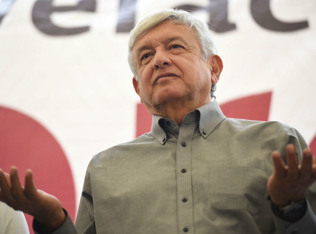 AMLO confía en que ganará los comicios de julio entrante por más de 15 puntos de ventaja.