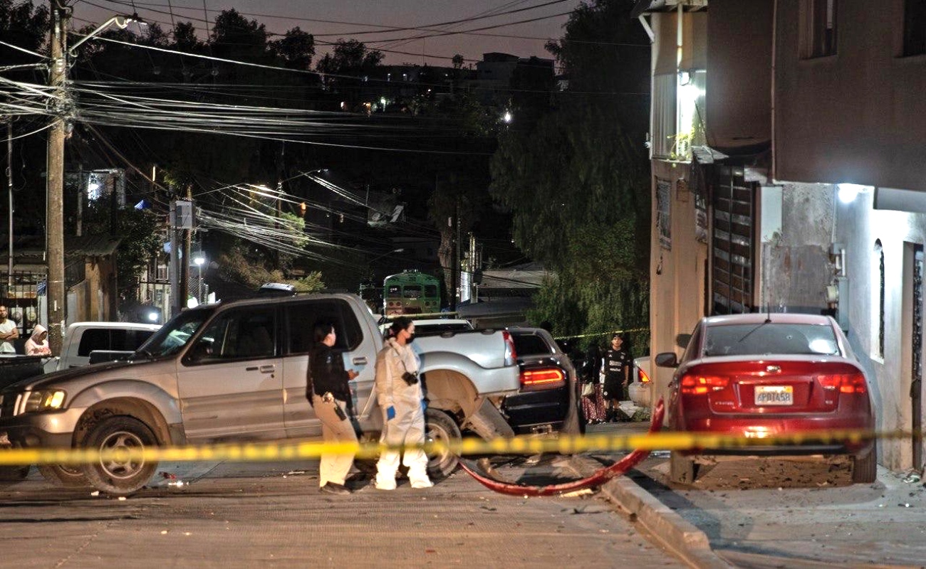 Balacera en Camino Verde deja un hombre sin vida y choque múltiple