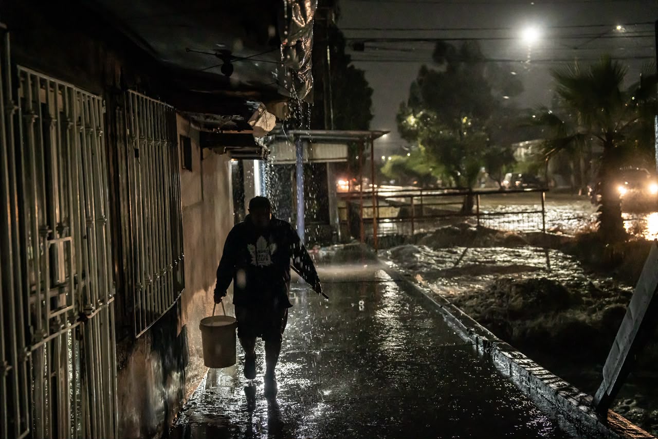Desborde del canal pluvial afecta a vecinos de la Orozco y Florido Primera Sección