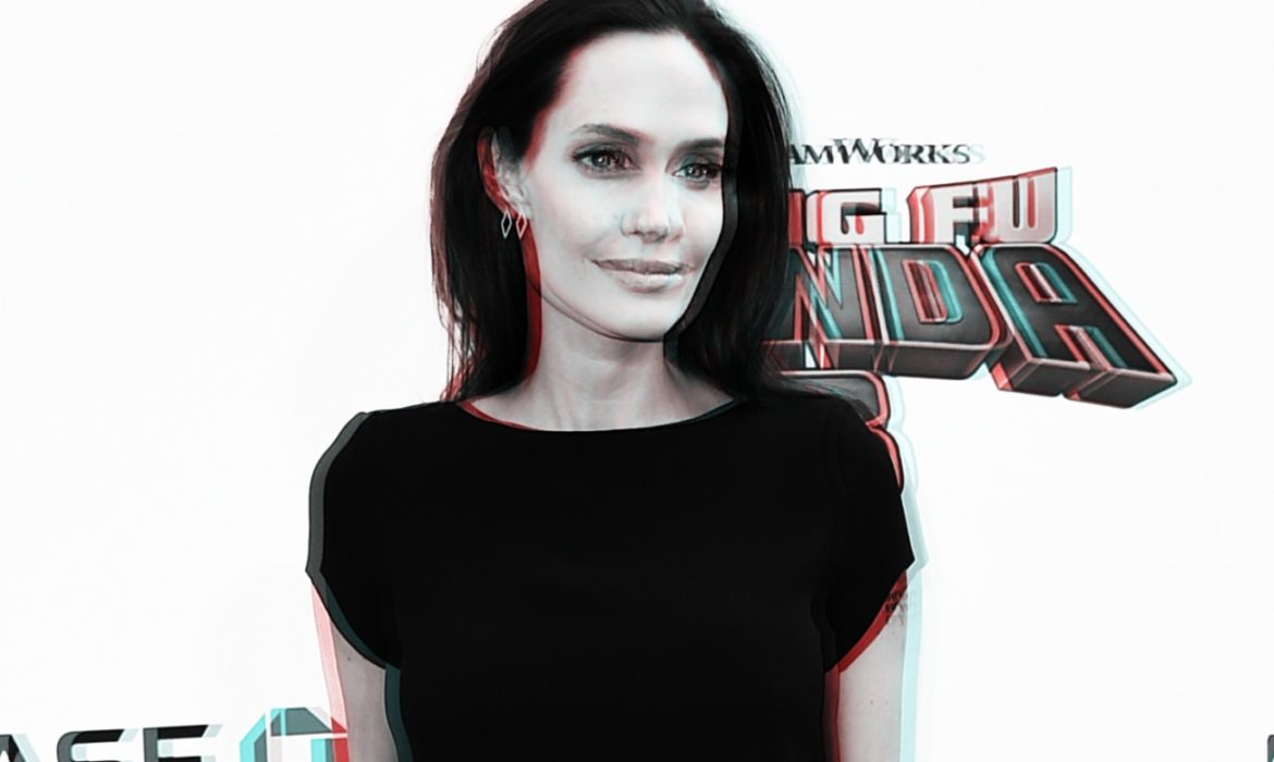 Angelina Jolie confiesa que sufrió parálisis de Bell