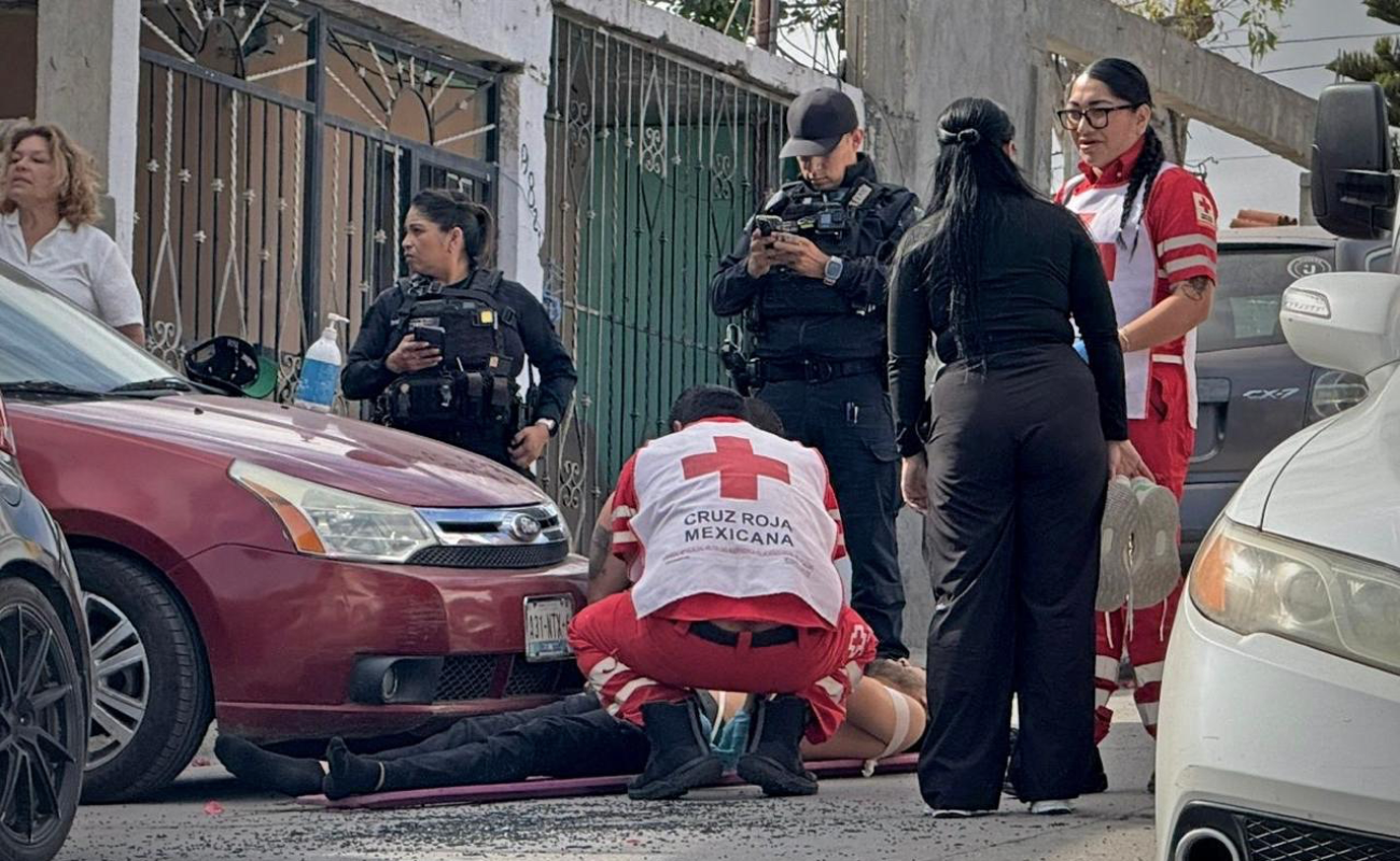 El hombre fue trasladado a un hospital en condición estable.