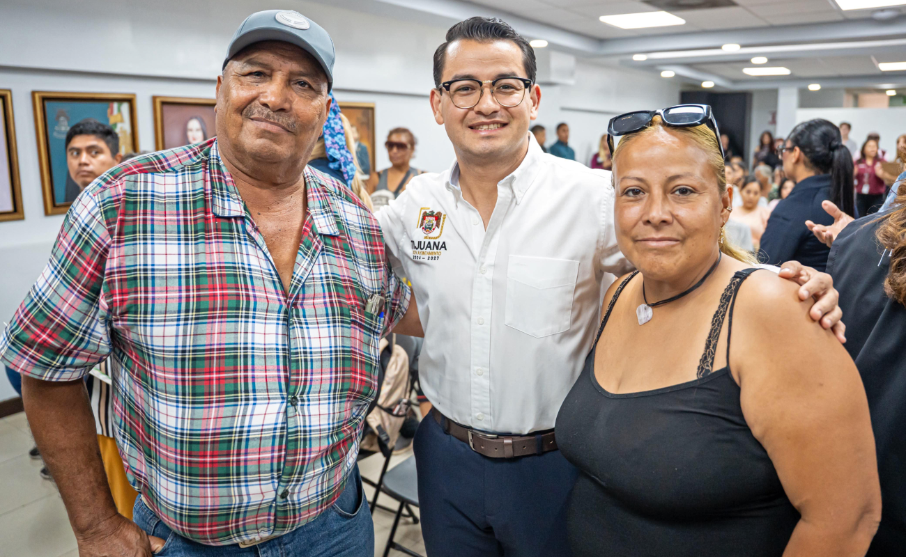 Entregan 89 apoyos económicos para fortalecer el bienestar de familias