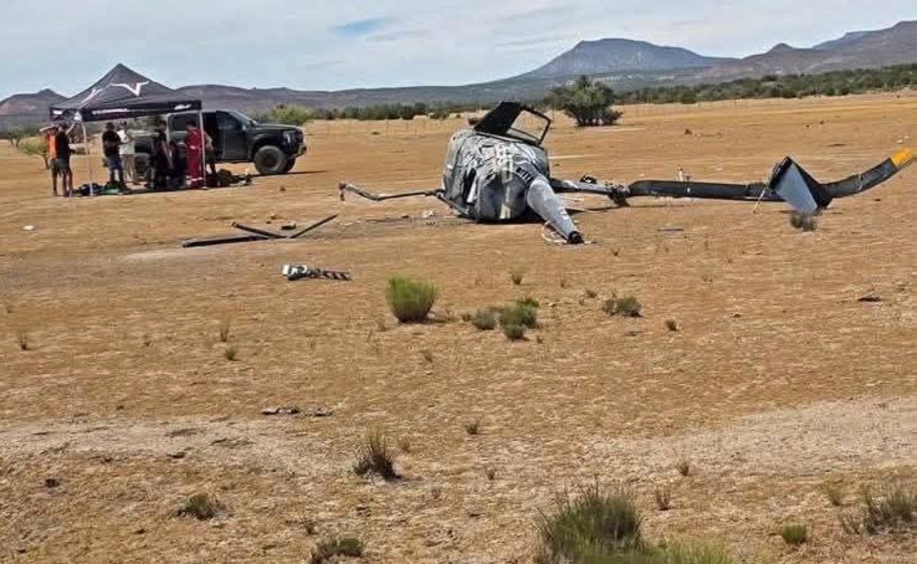 El piloto y un paramédico fueron trasladados a un hospital.