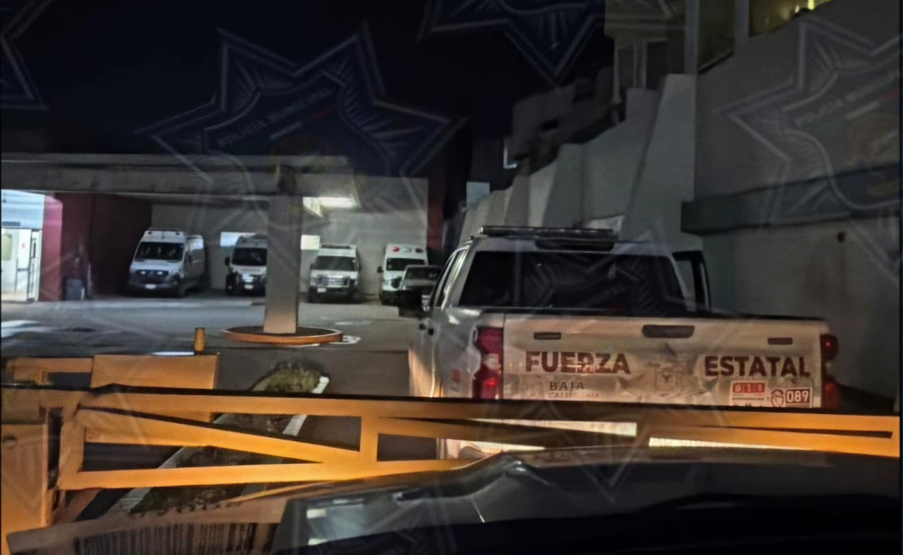 El sujeto falleció en el Hospital General, donde la mujer también recibió atención médica.