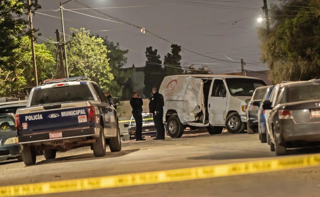 El sujeto fue detenido al chocar con dos vehículos.