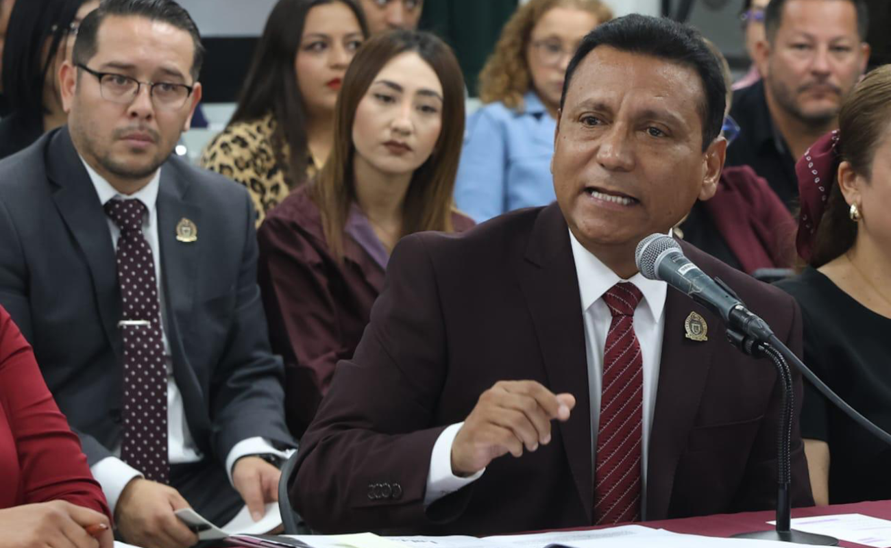 Comparecen titulares de Educación Pública Municipal y Secretaría de las Mujeres ante comisión de Cabildo