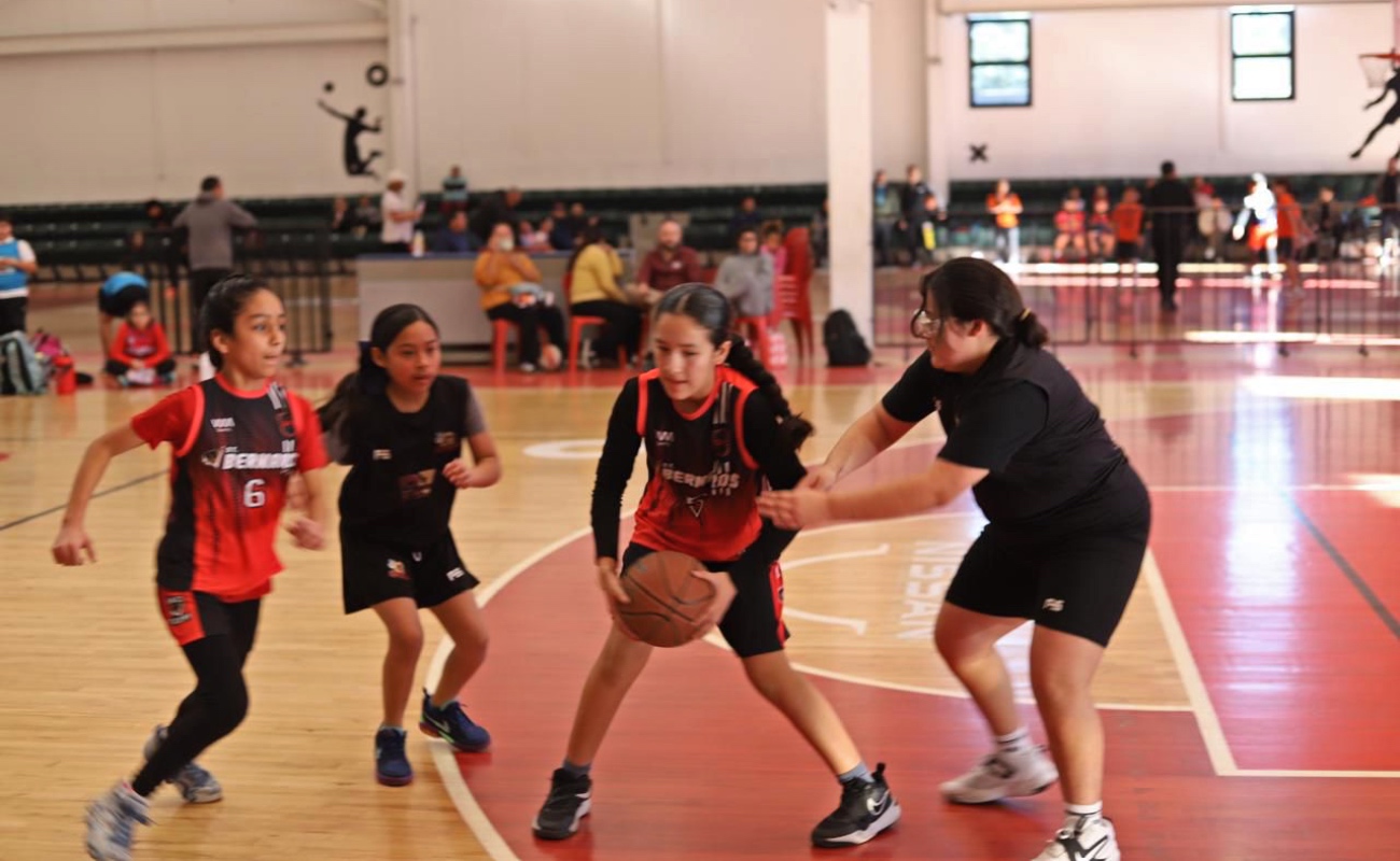 La Secretaría de Educación inauguró los Juegos Deportivos Escolares de la Educación Básica 2026 en Tijuana, con la participación de 600 estudiantes en diversas disciplinas.