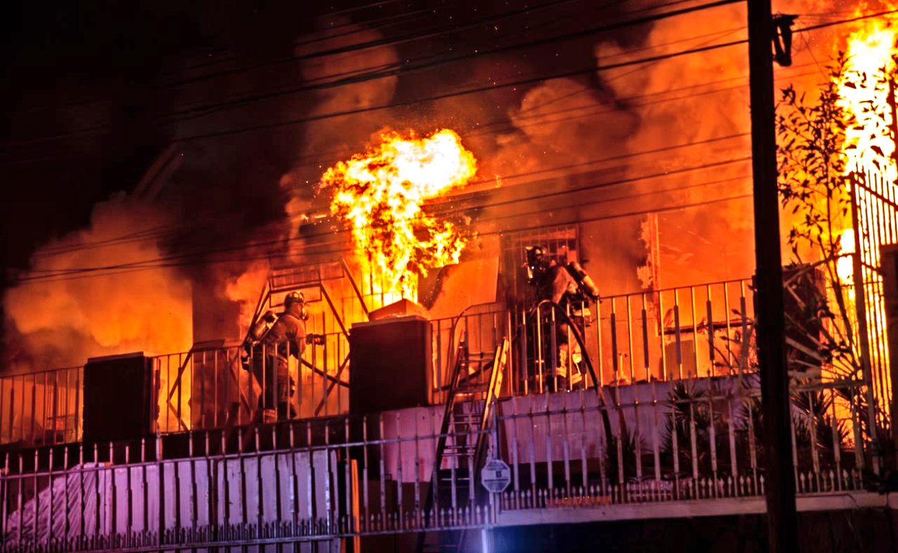 Hallan cuerpo carbonizado tras incendio en vivienda en la colonia Gabilondo