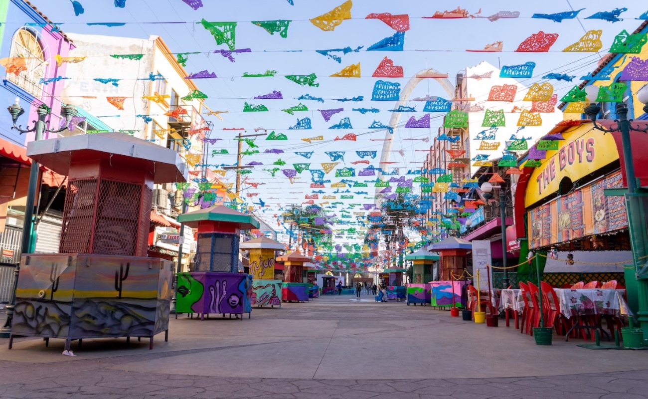 Redobla Secretaría de Turismo esfuerzos en proyecto de rehabilitación de la icónica Plaza Santa Cecilia en Tijuana