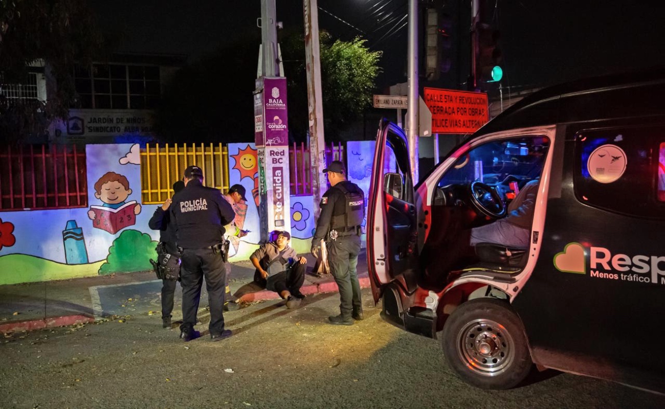 Arrolla taxi de ruta a peatón en la Zona Centro