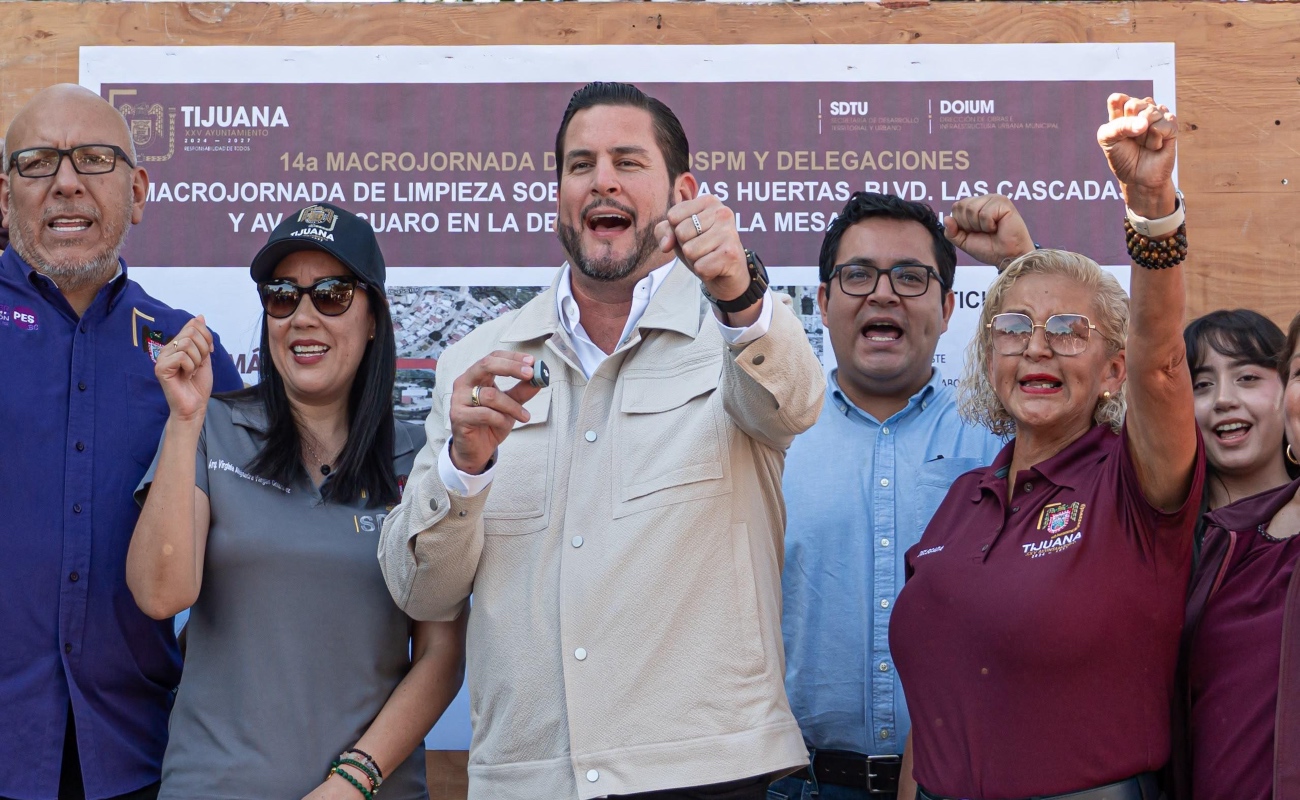Encabeza Ismael Burgueño 14.ª Macro Jornada de Limpieza de camellones centrales y glorietas de la delegación La Mesa