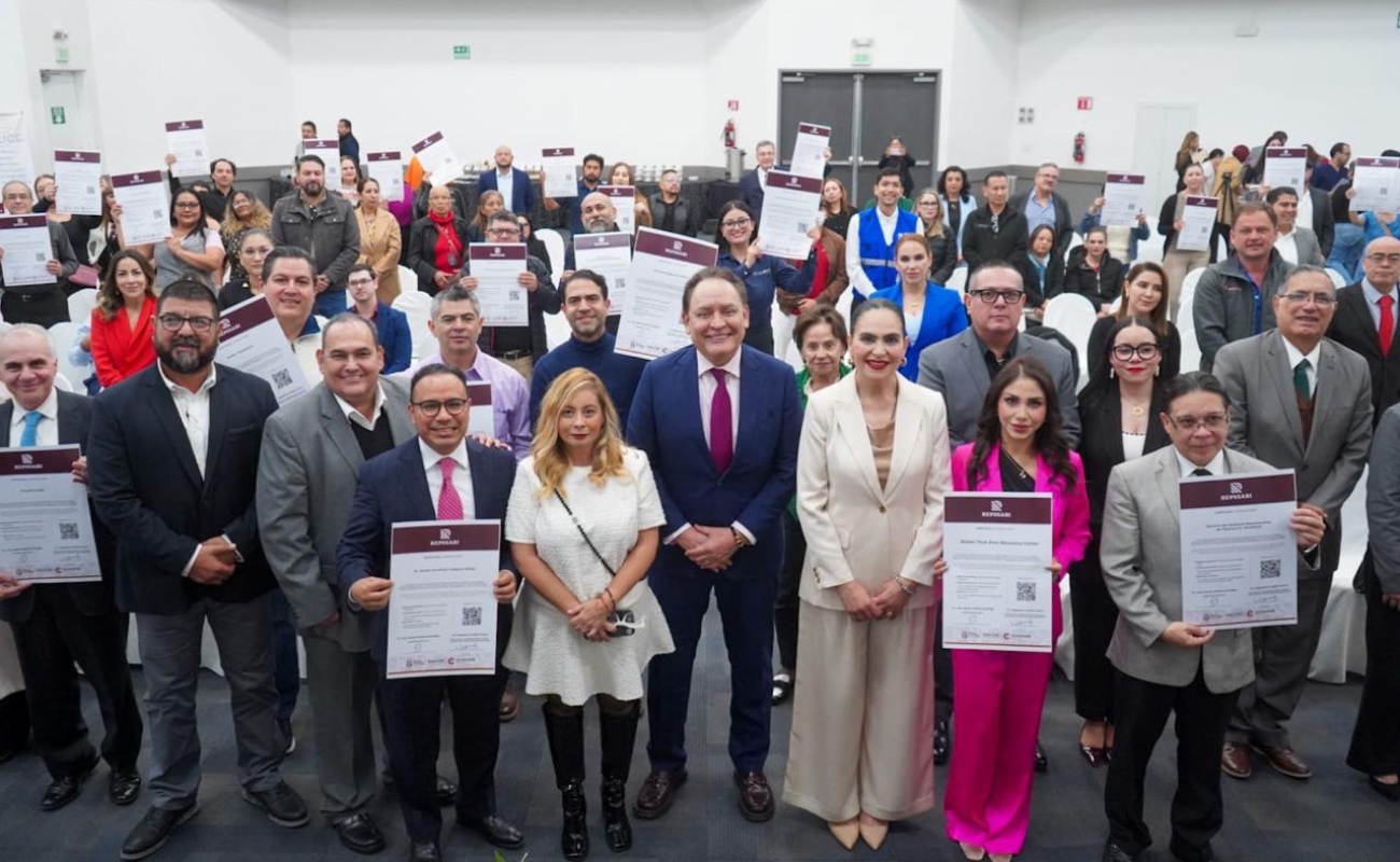 Entregan más de 100 distintivos REPSSABI a clínicas y hospitales de BC