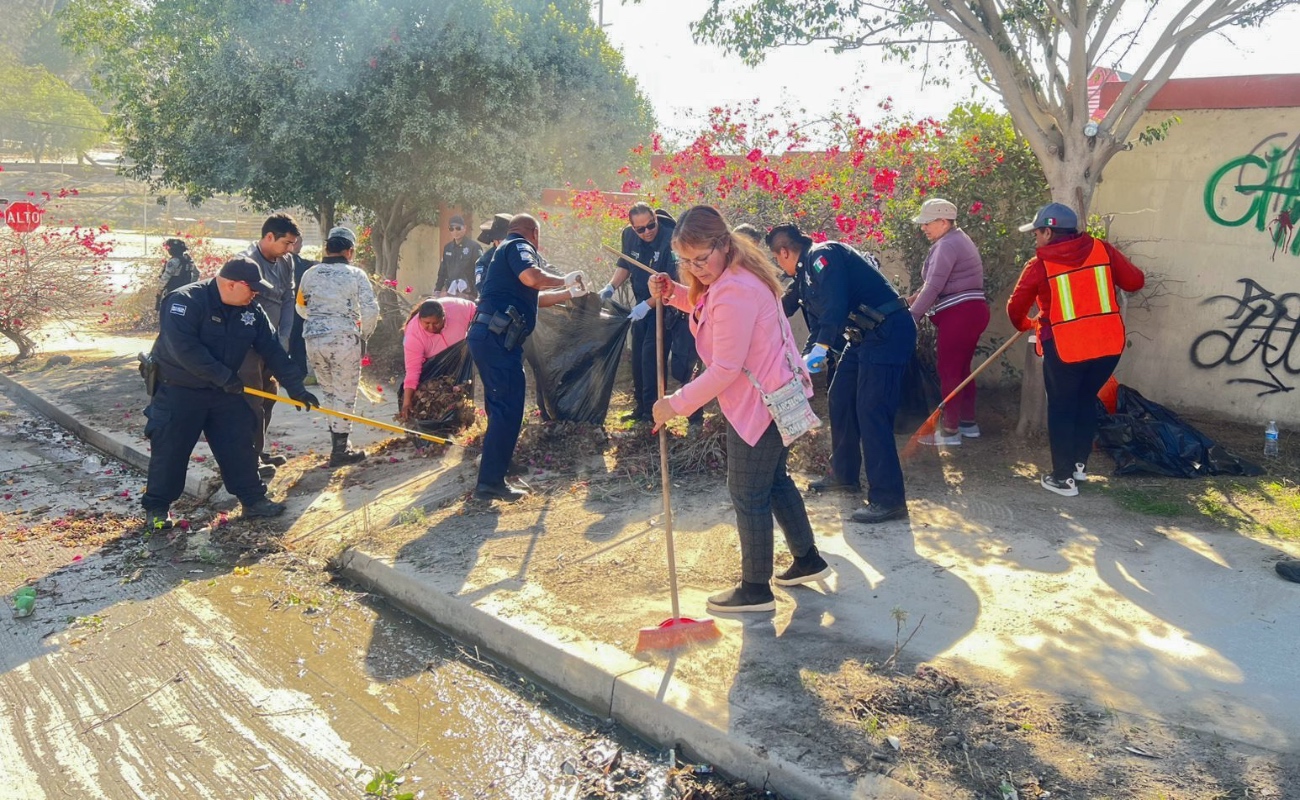 Realiza SSPCM jornada de limpieza con Guardia Nacional y vecinos de Villas del Álamo