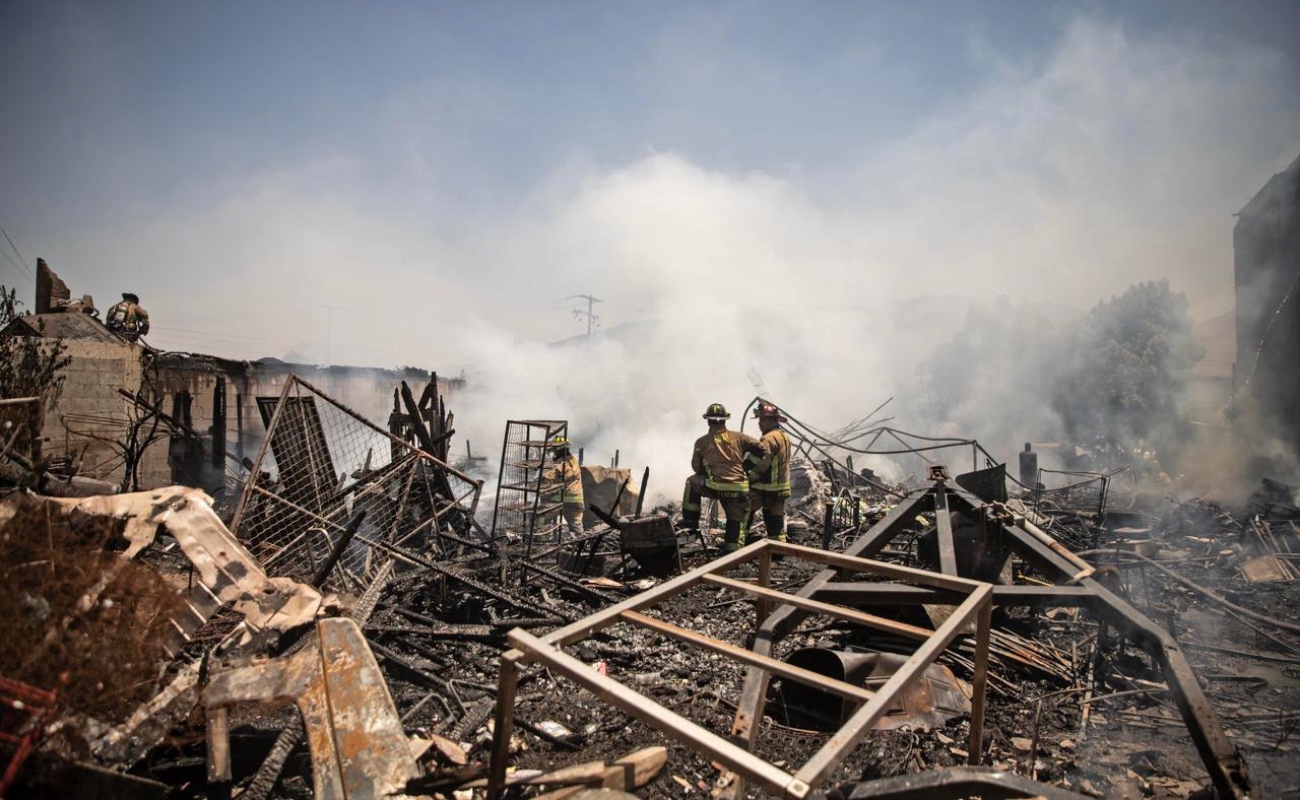 Incendio consume cinco viviendas en la colonia El Trabajo