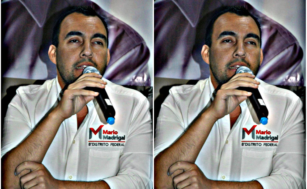 En rueda de prensa, Mario Madrigal firmó el compromiso de permanecer los tres años en la curul.