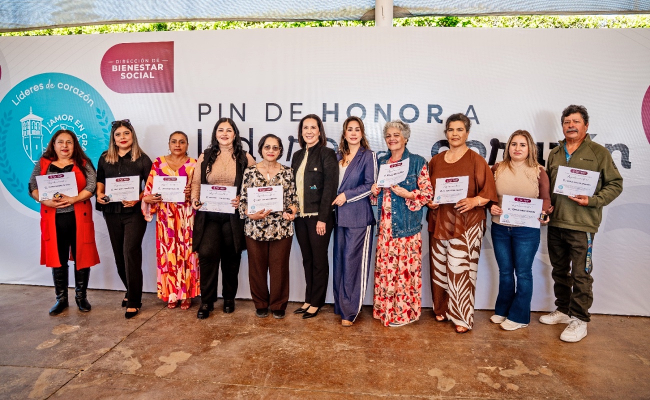 El Gobierno de Ensenada entregó el pin Líderes de Corazón a mujeres que trabajan por el bienestar social, reconociendo su liderazgo comunitario y compromiso con las comunidades vulnerables.