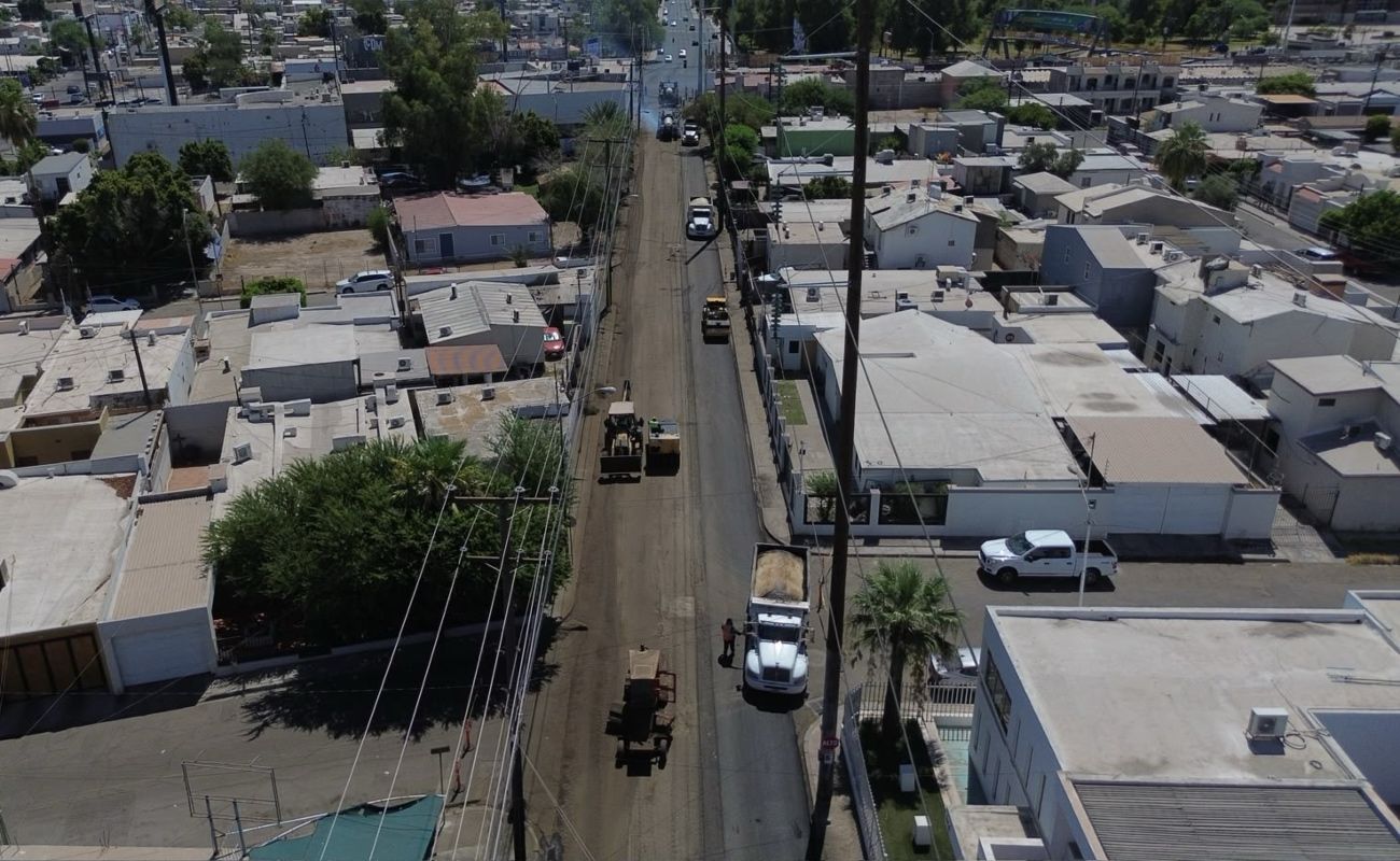 En proceso el reciclado de pavimentación de Av. Carmen Rivera en Mexicali