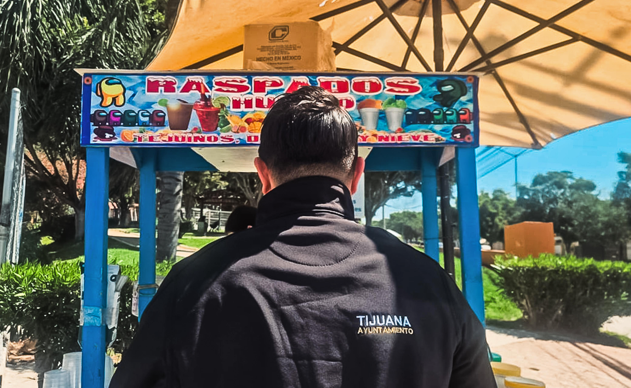 Realizan operativo de inspección a comercio ambulante en la Zona Este