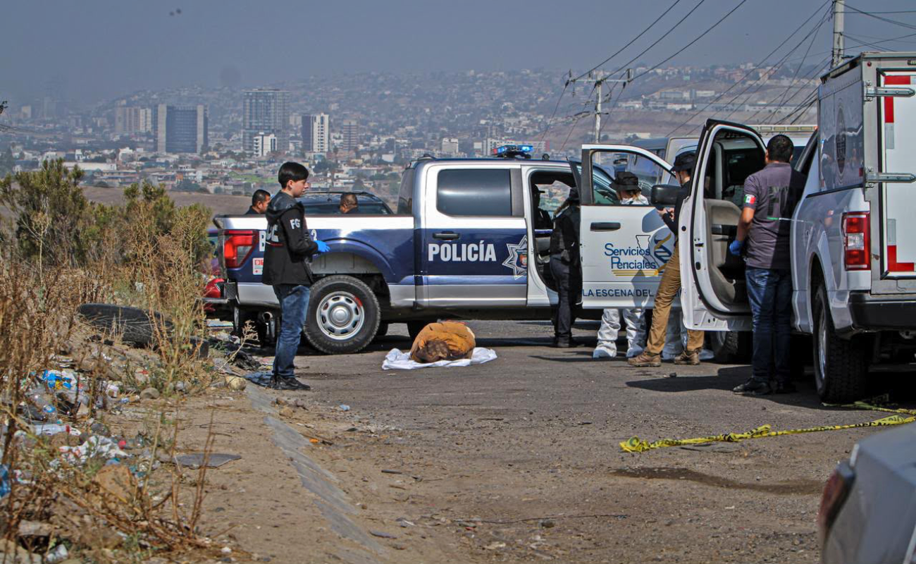 Hallan cuerpo sin vida envuelto en una cobija en colonia Lago Sur