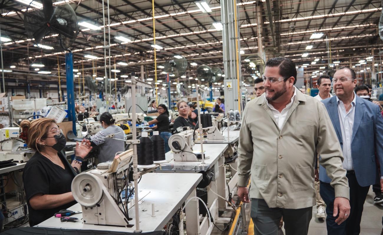 Inaugura Ismael Burgueño módulo de afiliación de ‘Tijuana Saludable’ en empresa ENOVIS
