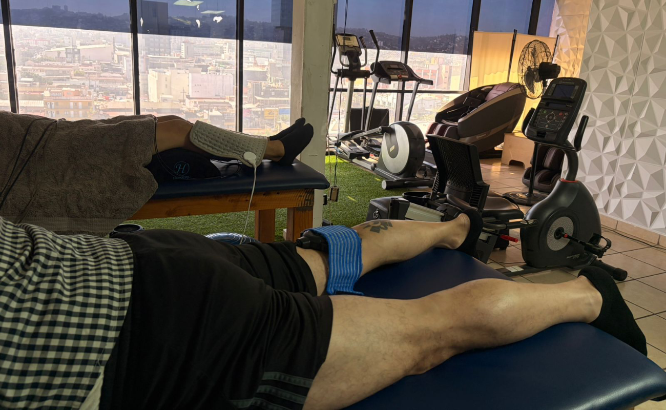 Para prevenir lesiones musculares y mejorar rendimiento físico.